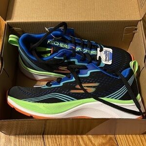 Skechers Kids' Black and Green Athletic Shoes Worn Once No Tags